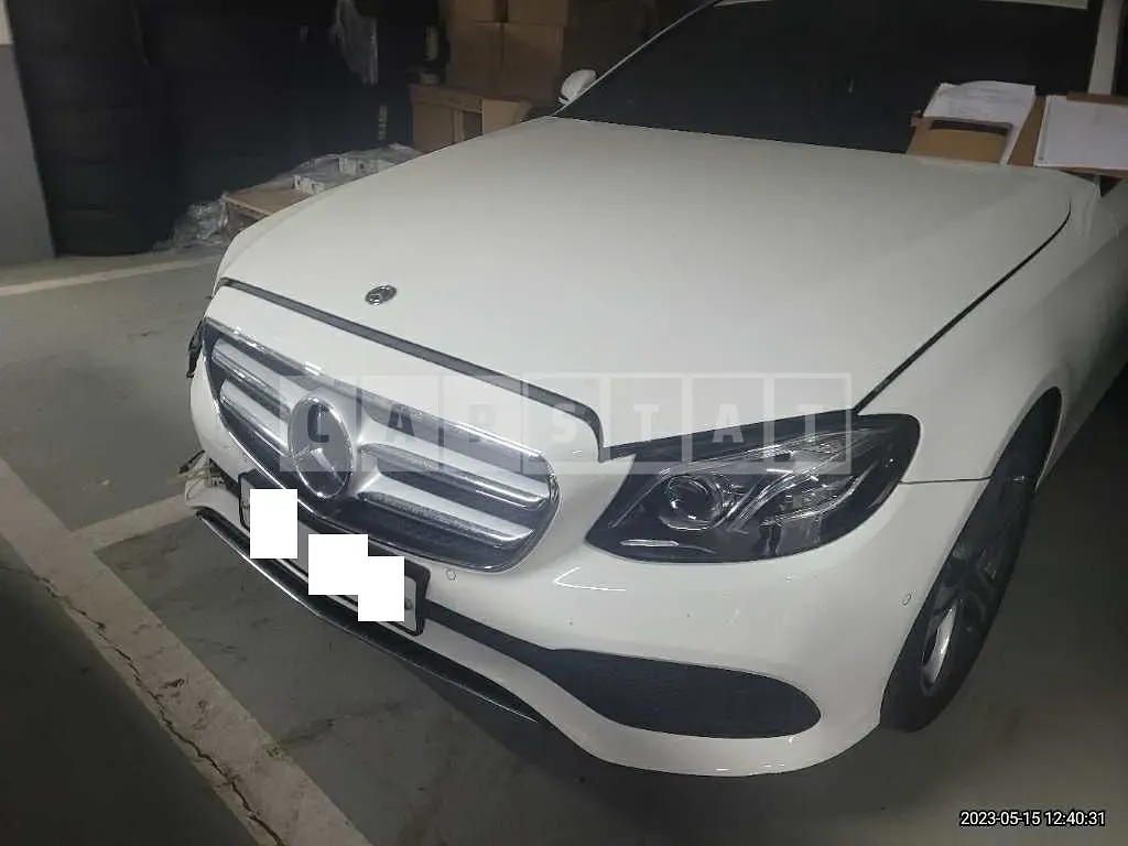Photo 2 of 34: 2019 Mercedes-Benz E220d, VIN WDDZF0EB4KA567637 — Korean insurance auction