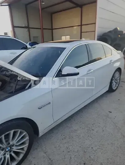 Photo 2 of 9: 2015 BMW 520d xDrive, VIN WBA5E7106FGK08945 — Korean insurance auction
