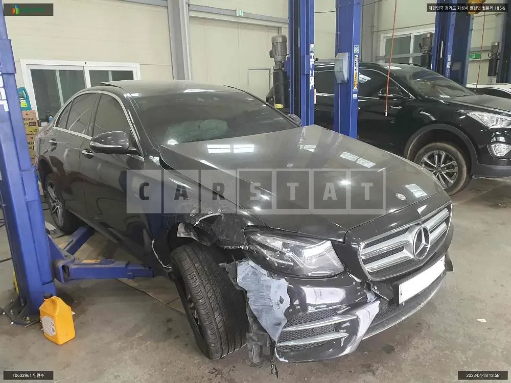 Photo 2 of 6: 2017 Mercedes-Benz E350d, VIN WDDZF3DBXHA205193 — Korean insurance auction