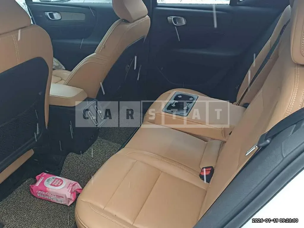 Photo 2 of 19: 2020 Volvo XC40B4 AWD — Korean insurance auction