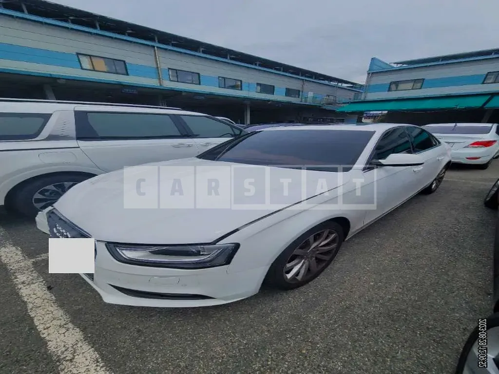 Photo 2 of 4: 2015 Audi A4 30 TDI, VIN WAUZZZ8K8FA012971 — Korean insurance auction