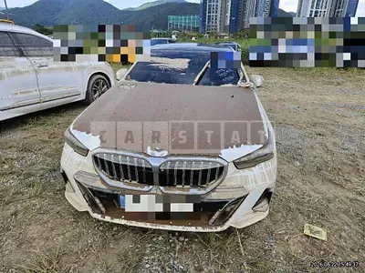 Photo 1 of 5: 2023 BMW 520i — Korean insurance auction