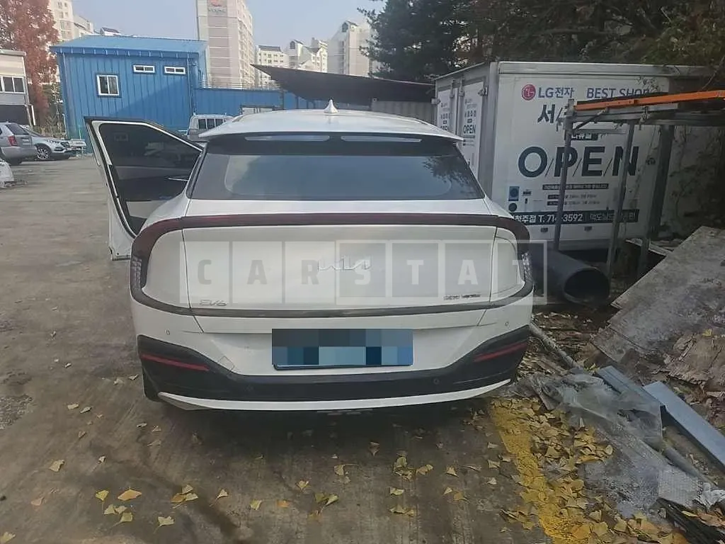 Photo 2 of 22: 2022 Kia EV6 4WD Electric Car — Korean insurance auction