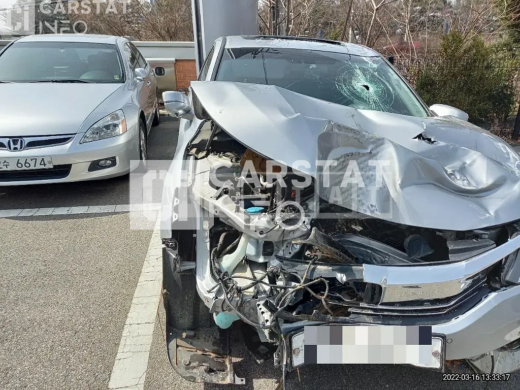 Photo 2 of 10: 2015 Honda Accord 3.5, VIN 1HGCR3680GA510038 — Korean insurance auction