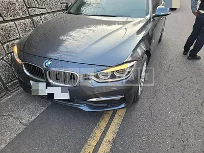 Photo 1 of 11: 2016 BMW 320i — Korean insurance auction