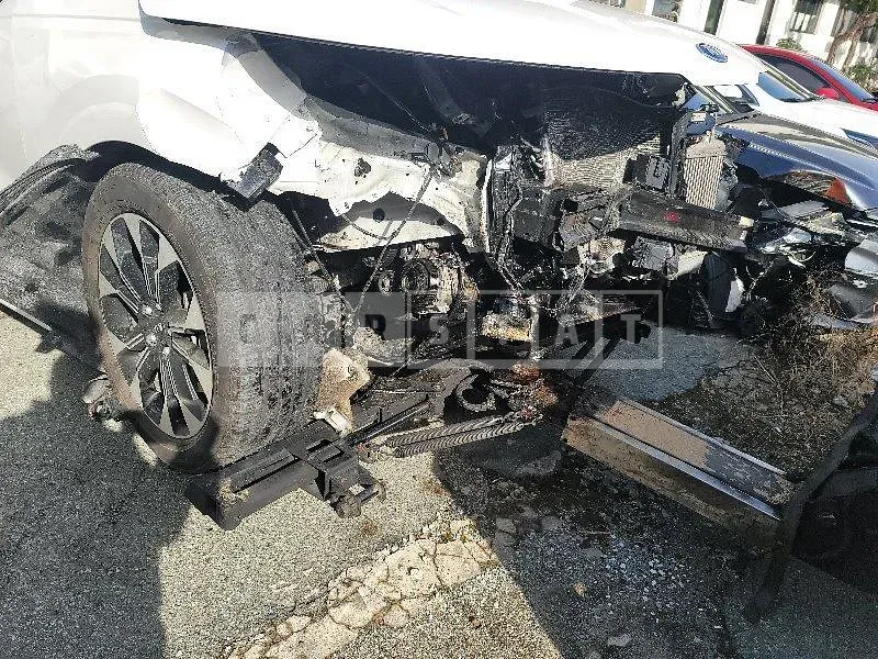 Photo 2 of 48: 2021 Kia Carnival, VIN KNANE81BBMS068076 — Korean insurance auction