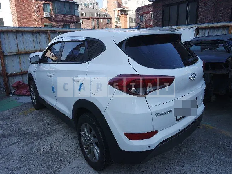 Photo 2 of 20: 2015 Hyundai Tucson TL 2.0 (4WD), VIN KMHJ281ADGU005363 — Korean insurance auction
