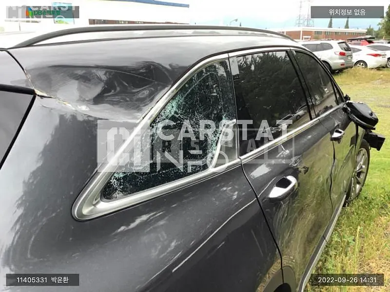 Photo 2 of 8: 2020 Kia Sorento, VIN KNARH81BHMA037945 — Korean insurance auction