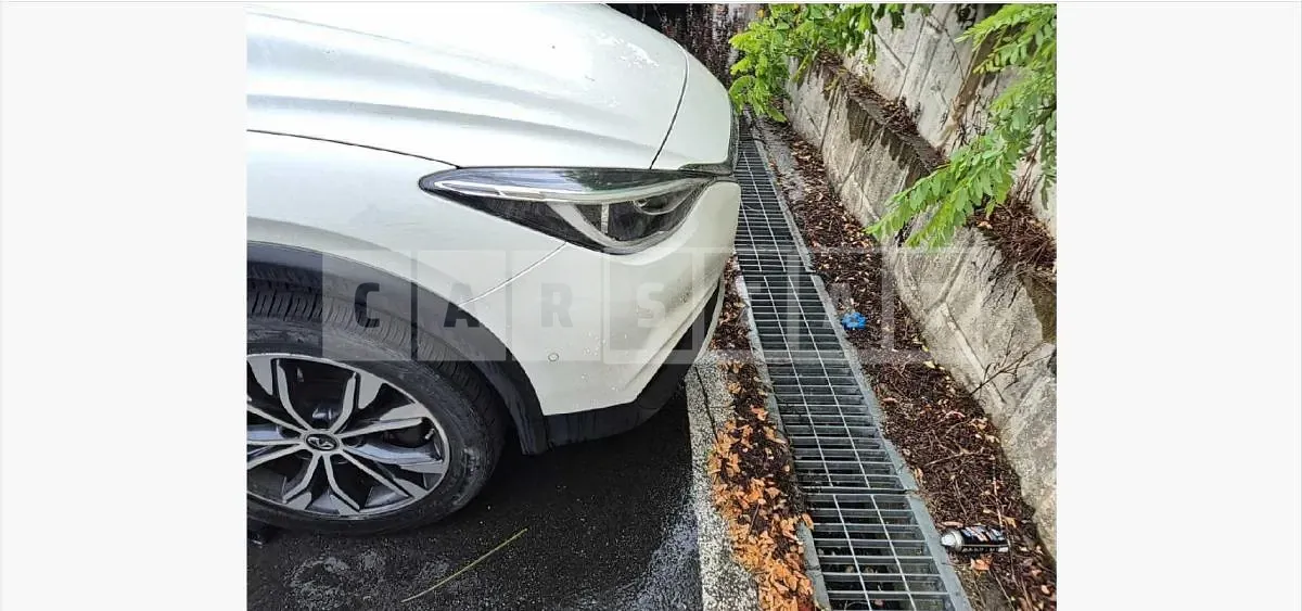 Photo 2 of 7: 2019 Infiniti QX30 AWD — Korean insurance auction