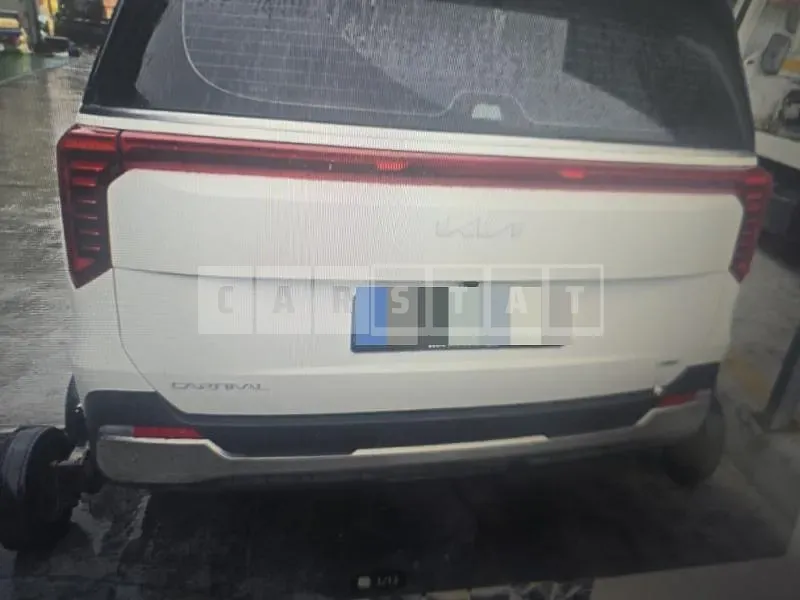 Photo 2 of 14: 2024 Kia Carnival Hybrid, VIN KNANE81ABSS058010 — Korean insurance auction