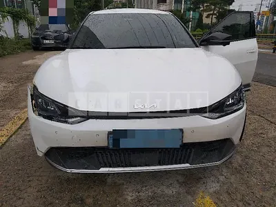 Photo 1 of 81: 2022 Kia EV6 Long Range Air, VIN KNAC281AFNA046111 — Korean insurance auction