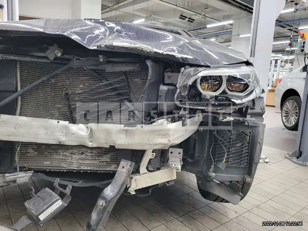 Photo 2 of 21: 2016 BMW 528i, VIN WBA5A5102GG181552 — Korean insurance auction