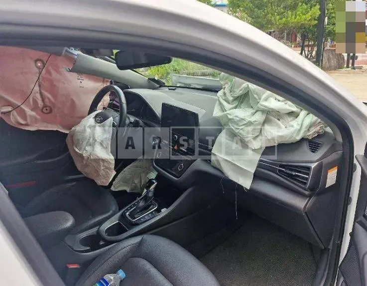 Photo 2 of 16: 2020 Hyundai IONIQ Hybrid — Korean insurance auction
