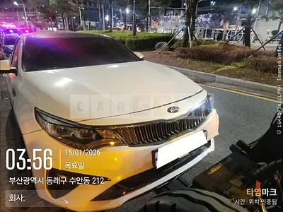 Photo 1 of 12: 2018 Kia K5, VIN KNAGW416BKA298665 — Korean insurance auction
