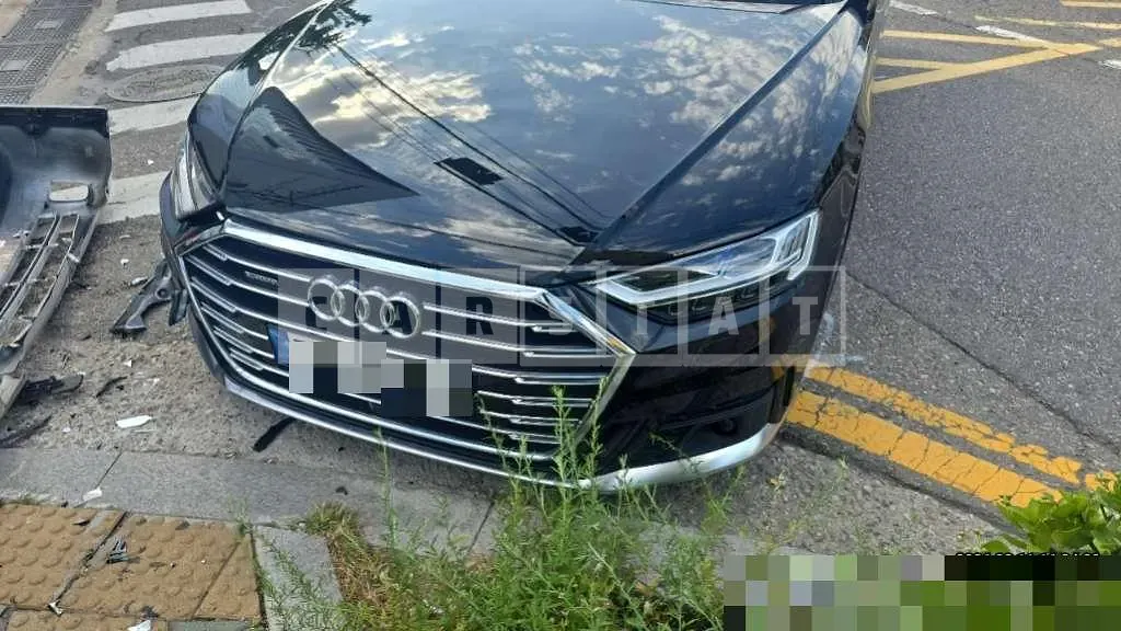 Photo 2 of 115: 2021 Audi A8 50 TDI quattro — Korean insurance auction
