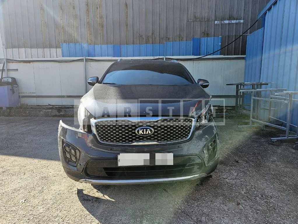 Photo 2 of 18: 2017 Kia Sorento 2.0 — Korean insurance auction