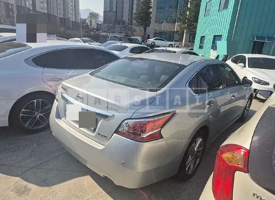 Photo 2 of 10: 2014 Nissan Altima 2.5 — Korean insurance auction