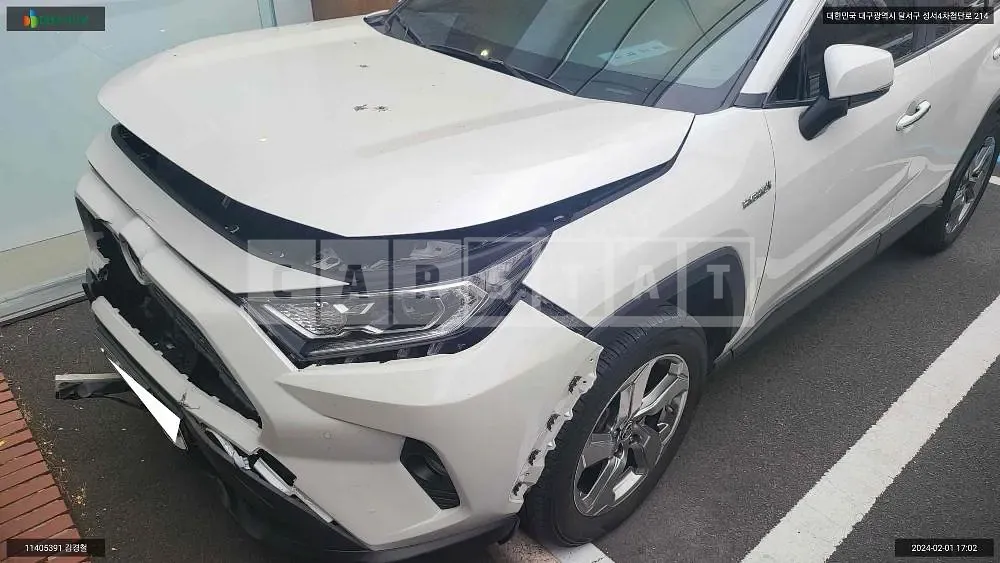 Photo 2 of 19: 2020 Toyota LAV4 Hybrid AWD, VIN JTMDWRFV7LD545648 — Korean insurance auction