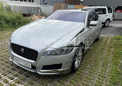 Photo 1 of 4: 2017 Jaguar XF 20d, VIN SAJBA4BN1HCY37941 — Korean insurance auction