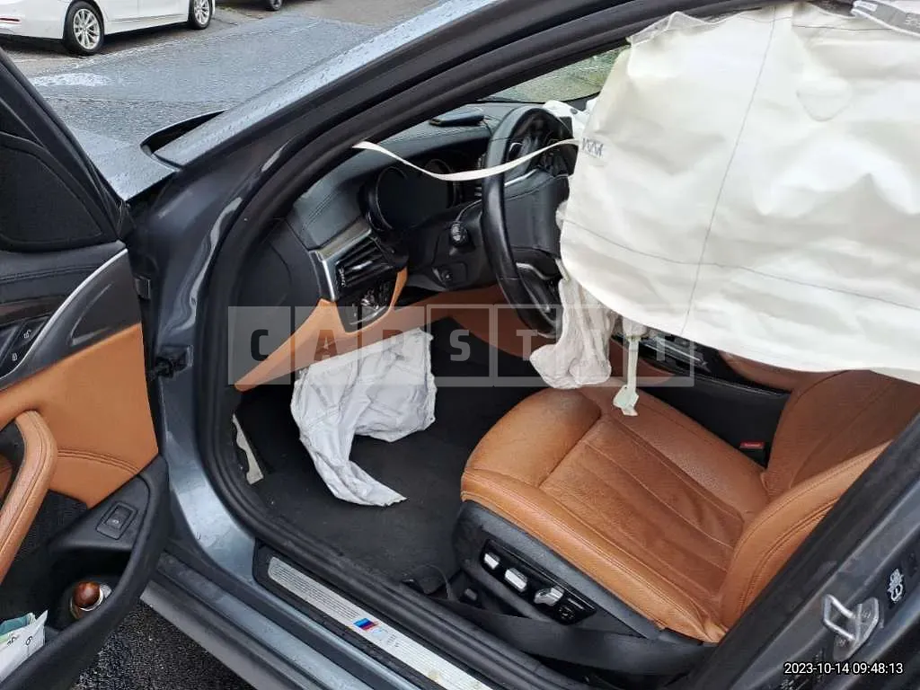 Photo 2 of 19: 2017 BMW 520d xDrive, VIN WBAJC5105HG858183 — Korean insurance auction