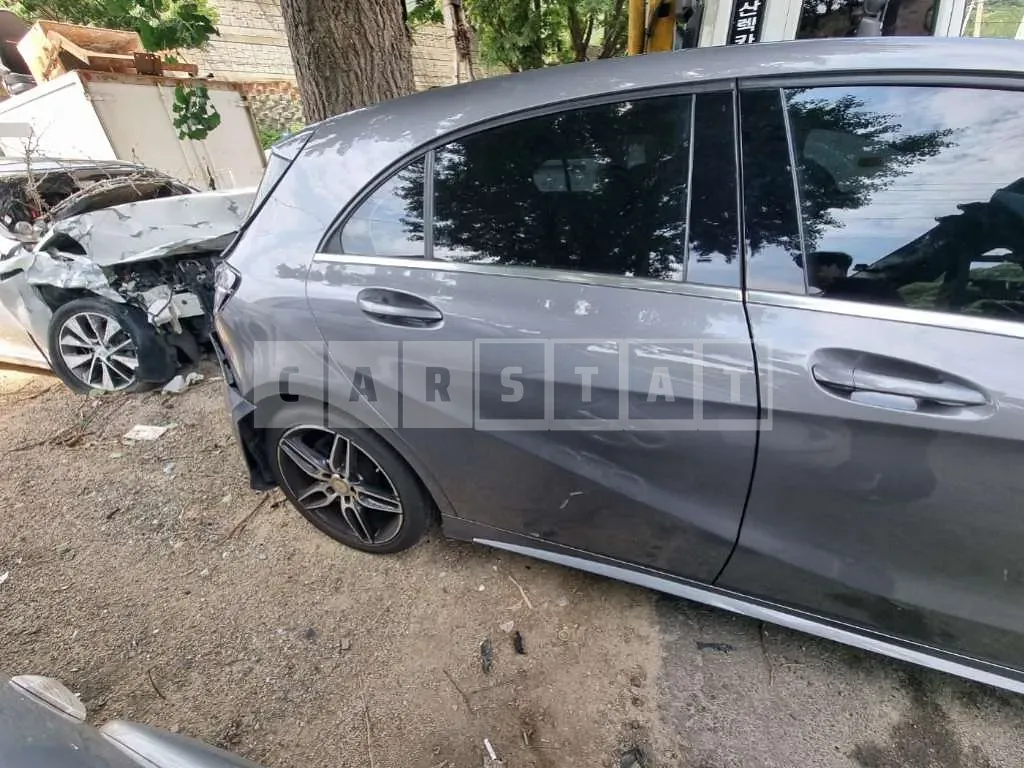 Photo 2 of 17: 2018 Mercedes-Benz A200, VIN WDDBF4DB7JJ611932 — Korean insurance auction