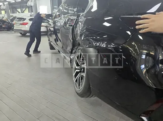 Photo 2 of 20: 2024 BMW 740i xDrive — Korean insurance auction