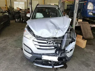 Photo 1 of 10: 2015 Hyundai Santa Fe, VIN KMHSW81UBFU483212 — Korean insurance auction