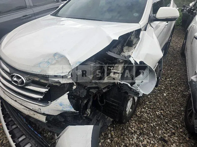 Photo 2 of 26: 2016 Hyundai Santa Fe DM — Korean insurance auction
