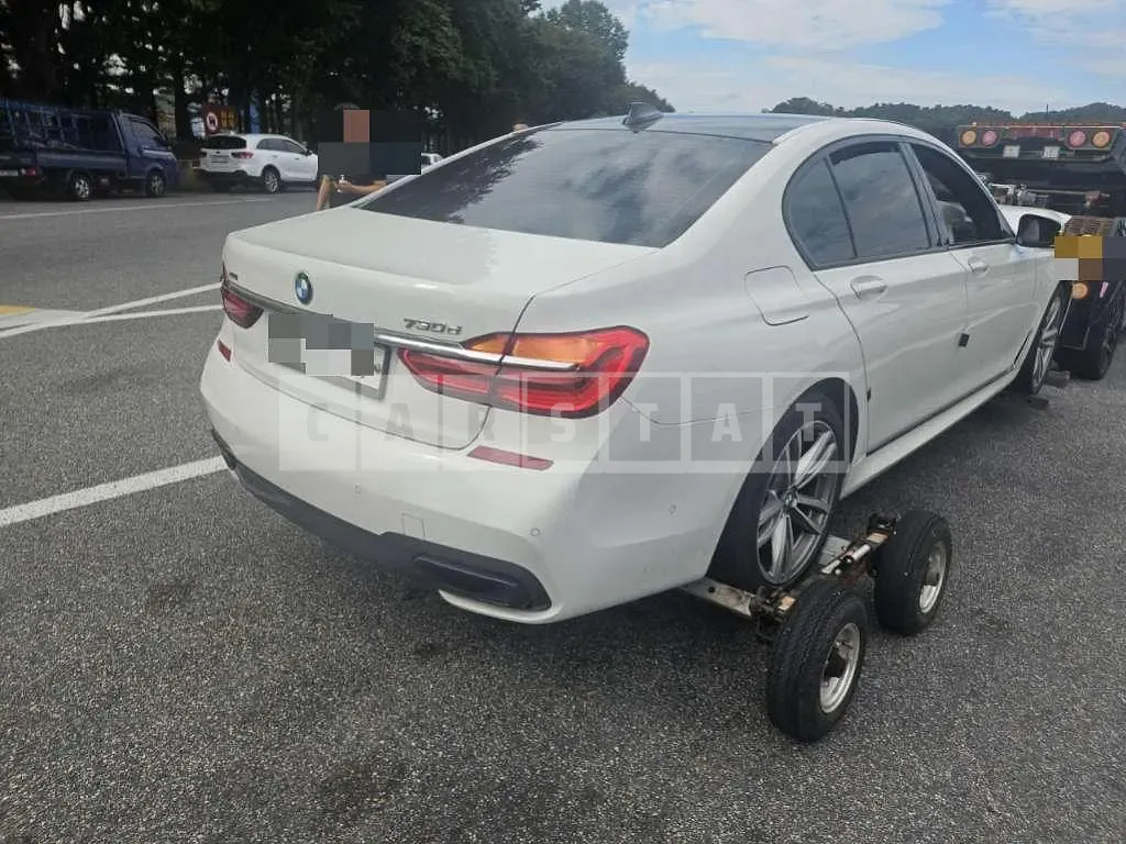 Photo 2 of 23: 2016 BMW 730d xDrive — Korean insurance auction