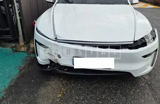 Photo 2 of 31: 2025 Tesla Model Y RWD, VIN LRWYGCFJXSC301938 — Korean insurance auction