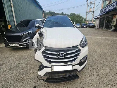 Photo 1 of 27: 2016 Hyundai Santa Fe, VIN KMHSW81UBGU629369 — Korean insurance auction