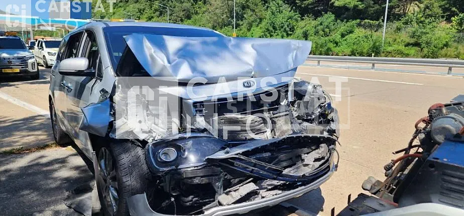 Photo 2 of 5: 2015 Kia Carnival 9 -Seater — Korean insurance auction