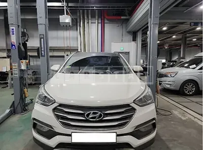 Photo 1 of 48: 2016 Hyundai Santa Fe, VIN KMHSW81UBGU611641 — Korean insurance auction