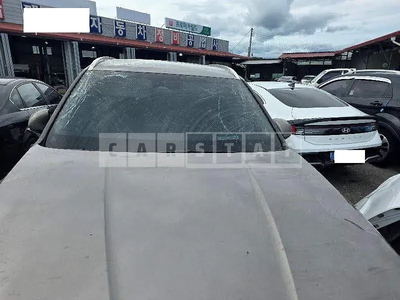 Photo 2 of 31: 2020 Genesis GV80, VIN KMTHB81DDLU025701 — Korean insurance auction