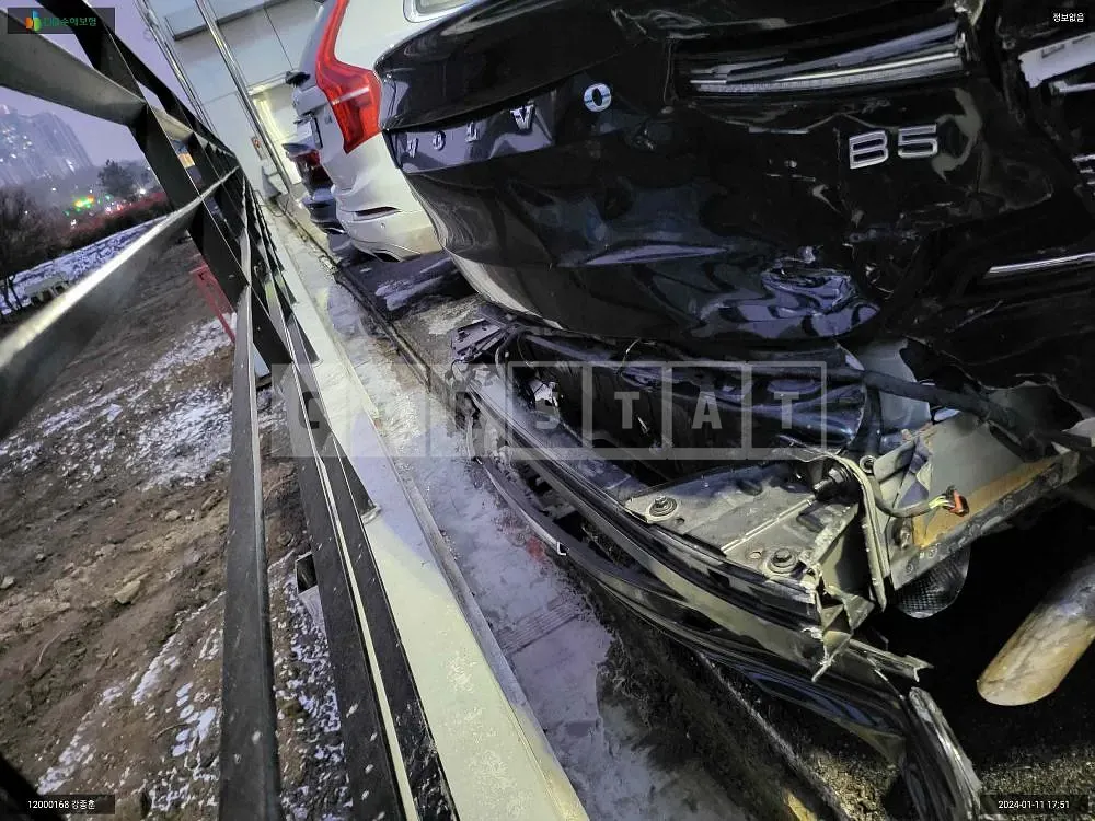 Photo 2 of 27: 2021 Volvo S90B5, VIN LVYPTL12DMP231845 — Korean insurance auction