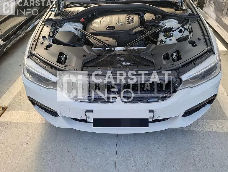 Photo 2 of 19: 2017 BMW 520d, VIN WBAJC3104HG924002 — Korean insurance auction
