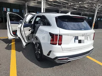 Photo 1 of 18: 2022 Kia Sorento Hybrid — Korean insurance auction