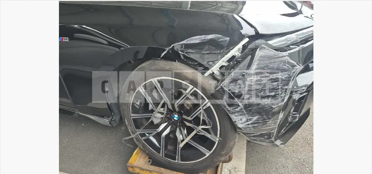 Photo 2 of 24: 2024 BMW 740i xDrive — Korean insurance auction