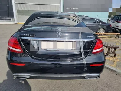 Photo 1 of 31: 2020 Mercedes-Benz E220 d 4Matic, VIN W1KZF0FB2LA770963 — Korean insurance auction