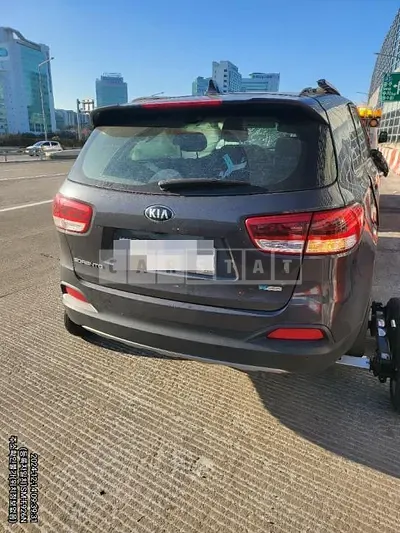 Photo 1 of 30: 2016 Kia Sorento R 2.0 — Korean insurance auction