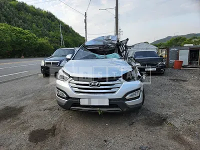 Photo 1 of 6: 2014 Hyundai Santa Fe 2.0 — Korean insurance auction