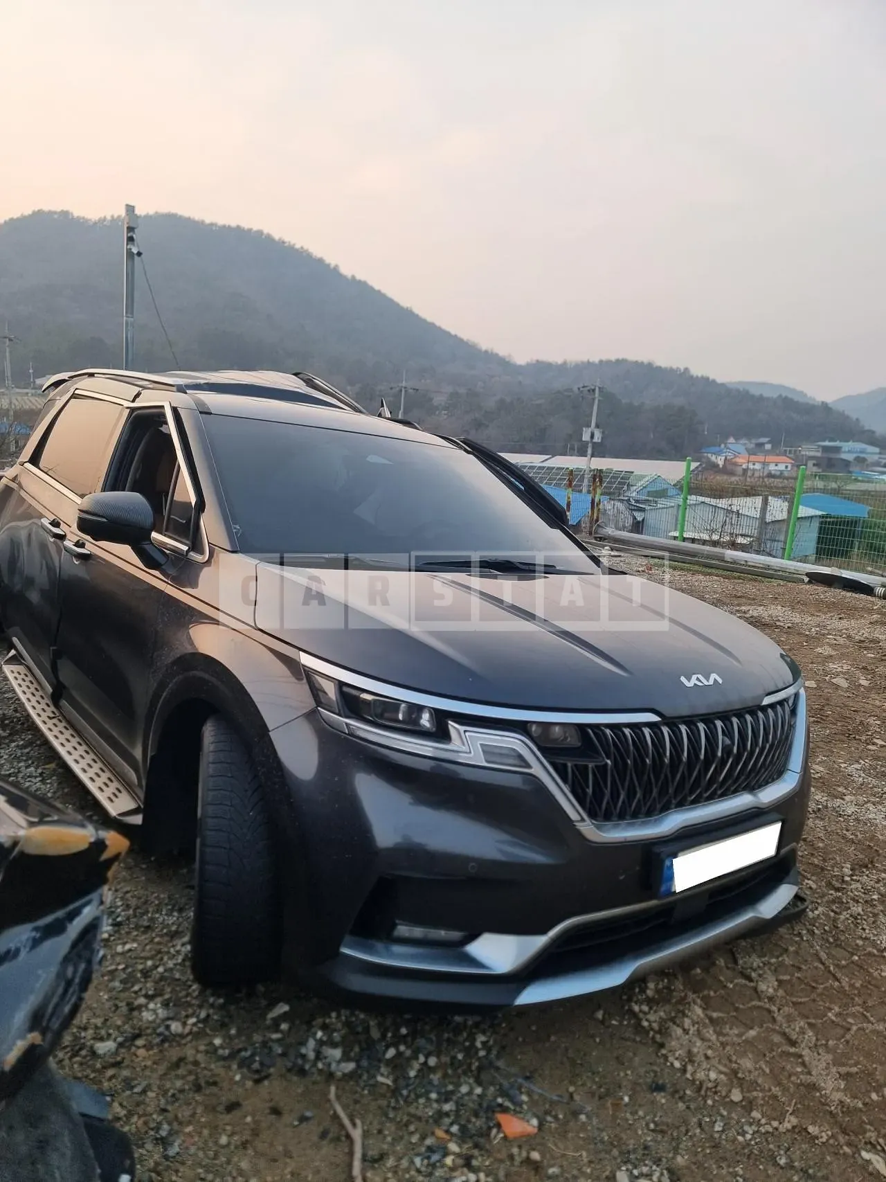 Photo 2 of 15: 2021 Kia Carnival, VIN KNANE81BBMS094522 — Korean insurance auction