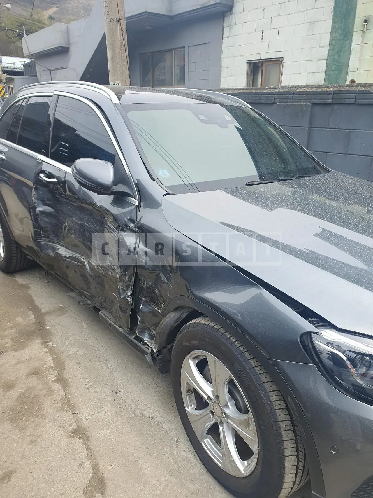 Photo 2 of 11: 2017 Mercedes-Benz GLC220 d 4Matic, VIN WDC0G0FB5HF243407 — Korean insurance auction