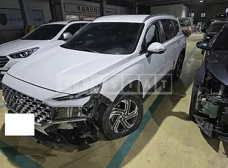 Photo 2 of 16: 2021 Hyundai Santa Fe — Korean insurance auction