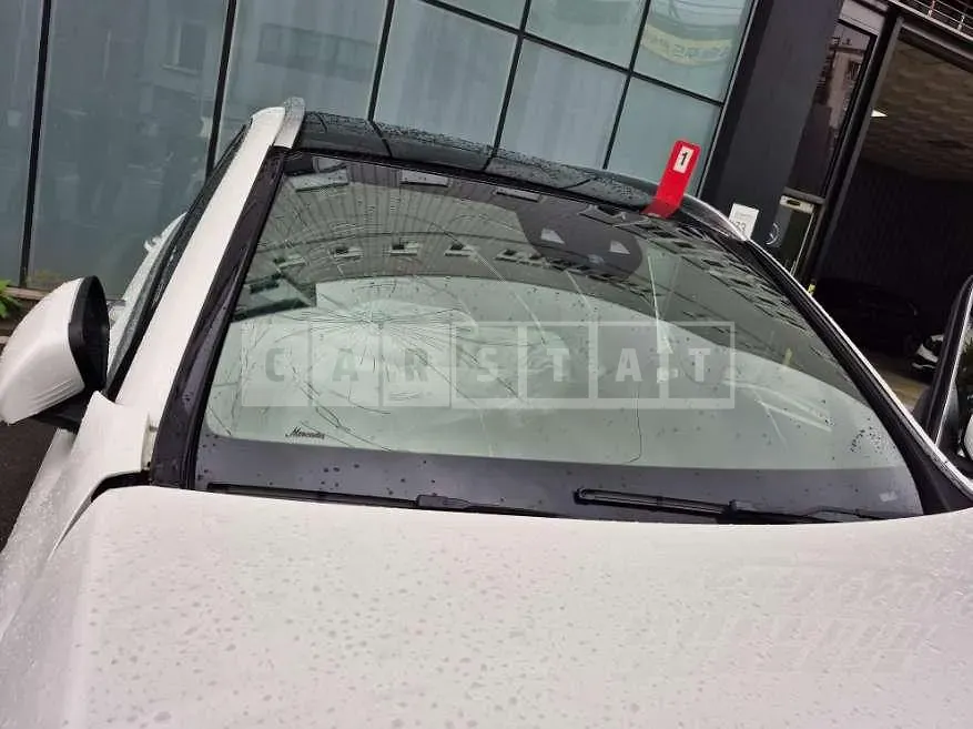 Photo 2 of 5: 2022 Mercedes-Benz GLC220 d 4Matic — Korean insurance auction