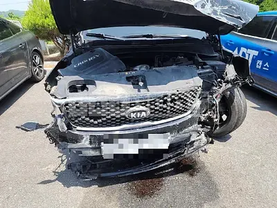 Photo 1 of 10: 2017 Kia Sorento — Korean insurance auction