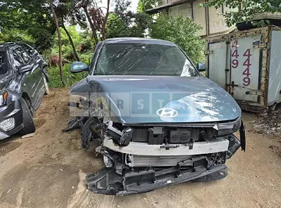Photo 1 of 28: 2025 Hyundai IONIQ 5 — Korean insurance auction
