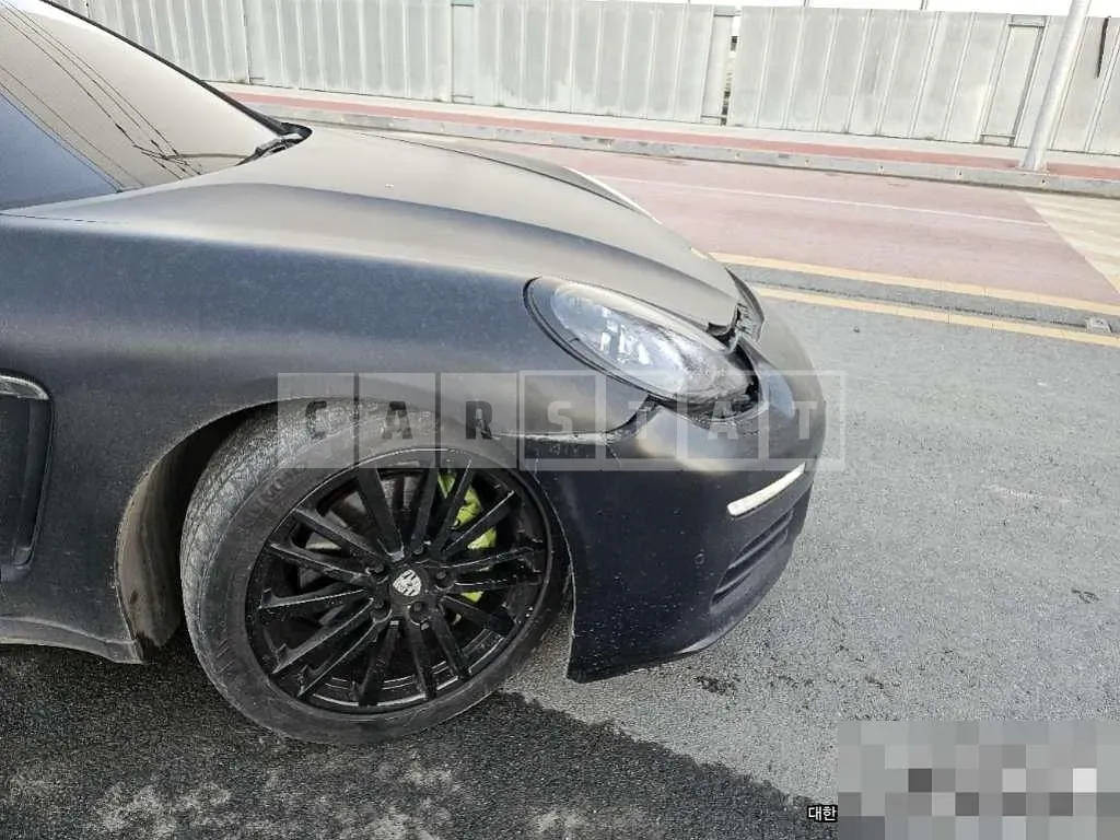Photo 2 of 9: 2015 Porsche Panamera Diesel — Korean insurance auction