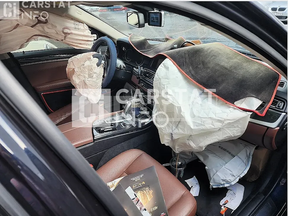 Photo 2 of 6: 2016 BMW 520d, VIN WBA5E5105GG204116 — Korean insurance auction