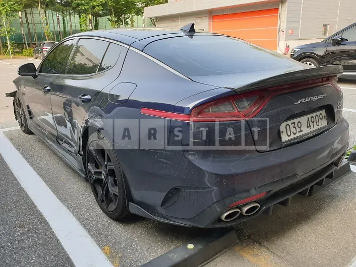 Photo 2 of 44: 2019 Kia Stinger, VIN KNAE351ADKS045666 — Korean insurance auction
